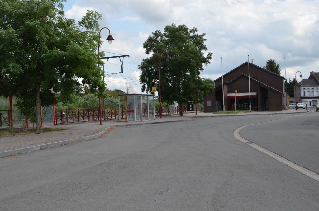 Gare d'Antoing coté parking voiture