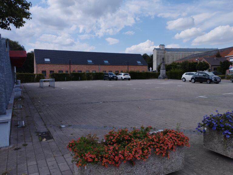Lire la suite à propos de l’article Place de Guignies