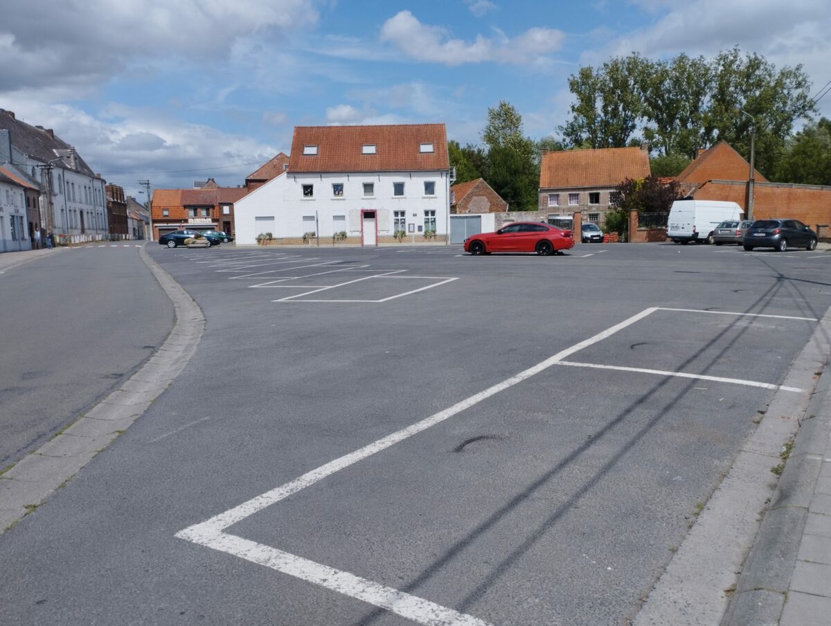 You are currently viewing Place de Wiers