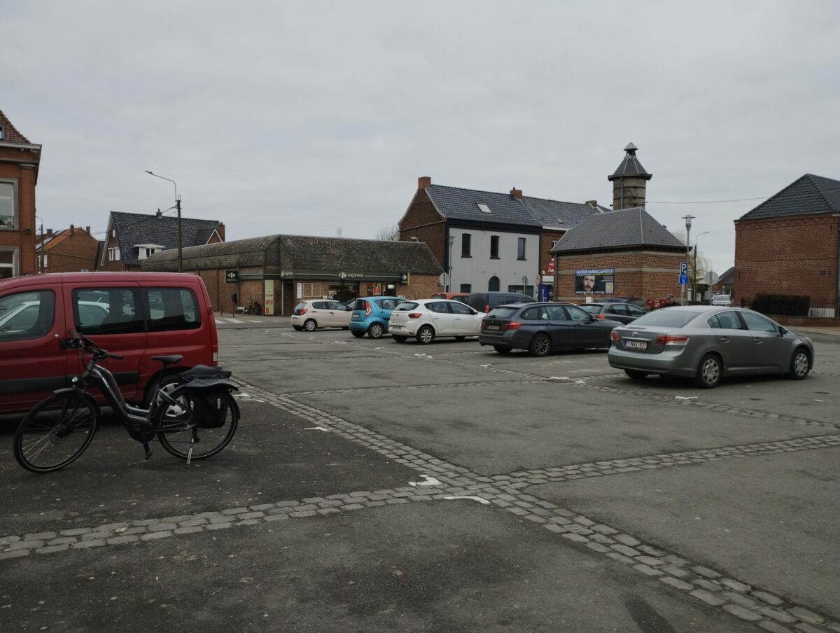 You are currently viewing Place de Taintignies
